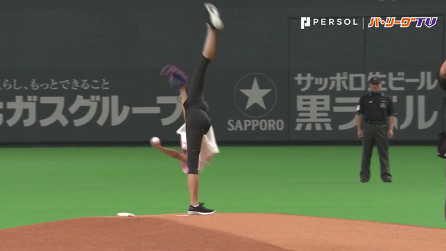 畠山愛理 日本ハム-巨人 始球式 22