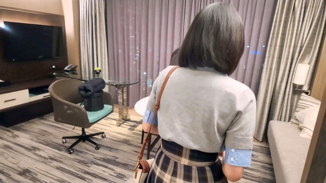 黒髪ショートカットにぱっちりお目々 2