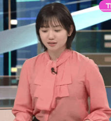 田中瞳 ワールドビジネスサテライト 23