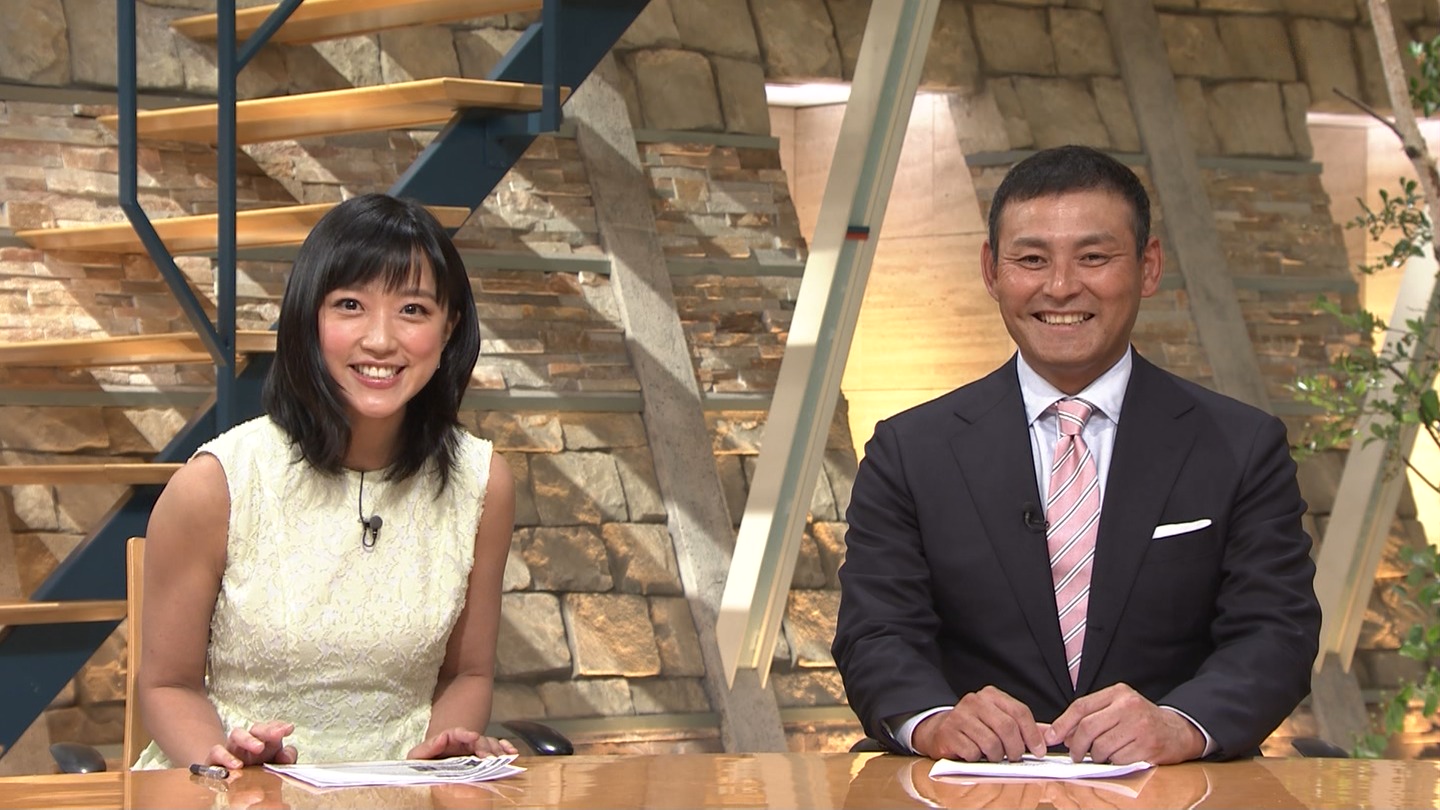 竹内由恵アナのスカートが椅子の肘掛けに引っかかるハプニング アナきゃぷ速報