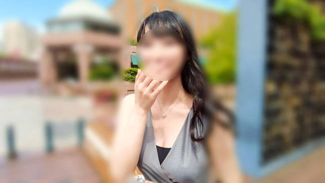 黒髪清楚な雪肌美女の淑女妻 1