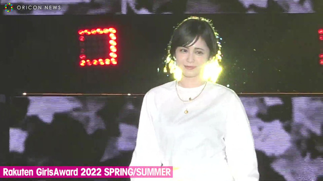 久慈暁子 GirlsAward 2022 6