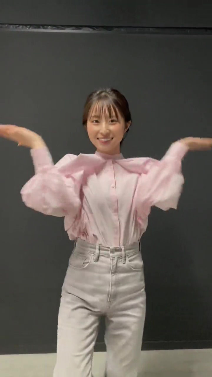 小倉優子土手もっこり 佐藤佳奈アナ 股間を強調しながら踊る！！【GIF動画あり】 : アナきゃぷ速報