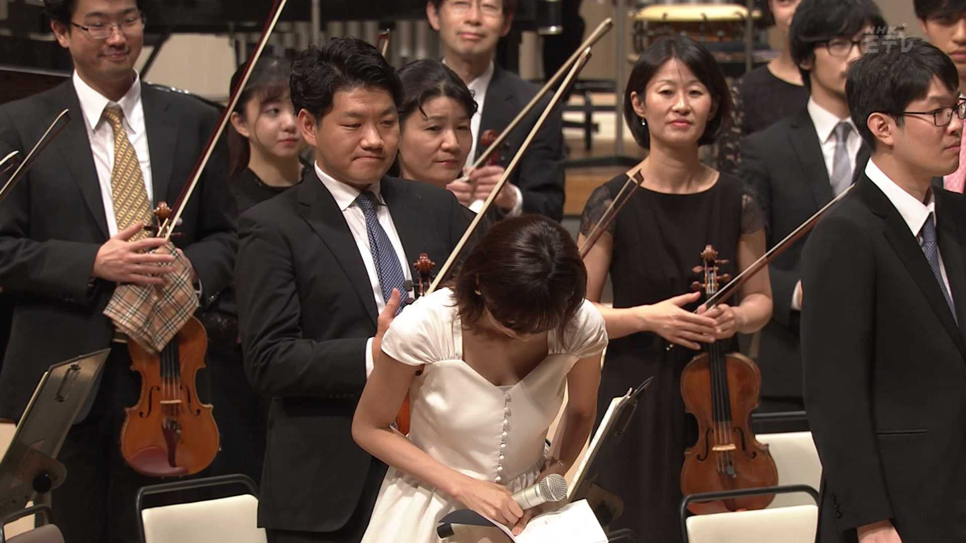 加藤綾子アナが n響コンサート で胸チラ アナきゃぷ速報 加藤綾子アナが n響コンサート で胸チラ アナきゃぷ速報