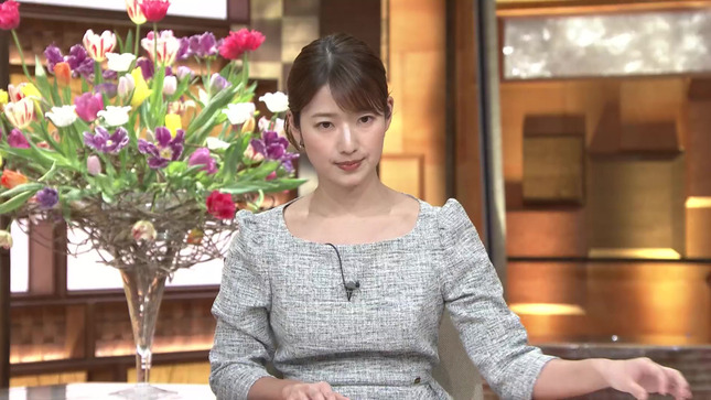 安藤萌々アナ　セクシーデコルテ！！【GIF動画あり】