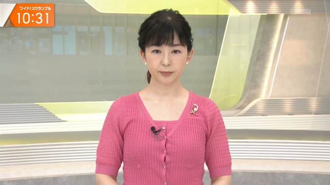 松尾由美子アナ　ニットで胸元強調！！
