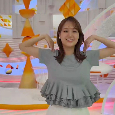 井上清華アナ　腕をぐるぐる回して胸がくっきり！！【GIF動画あり】