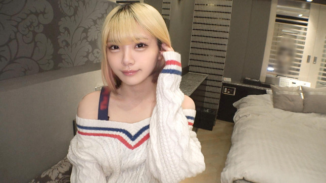 どエロい金髪ギャル 1
