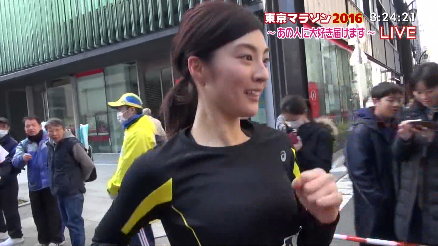 岩本乃蒼アナ 隠れ巨乳 東京マラソン16 完走 アナきゃぷ速報