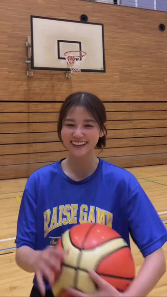 中原みなみアナ　胸を揺らしながらこっちに歩いてくる！！【GIF動画あり】