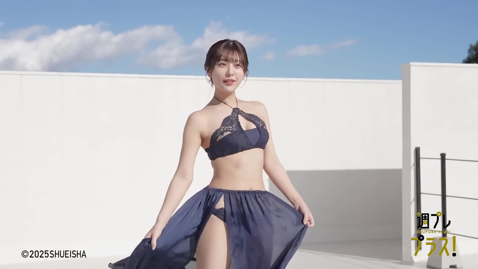 股間gifエロ 白戸ゆめのアナ 大胆ビキニで股間を見せつけるグラビア撮影!!【GIF動画あり】 : アナきゃぷ速報