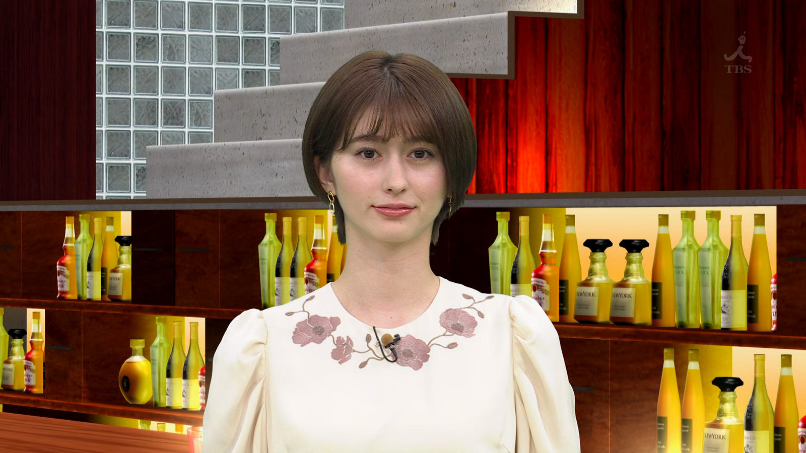 パンモロ 河西莉子 ビジネスクリック」の菜波キャスターがパンモロ！！！ : アナきゃぷ速報