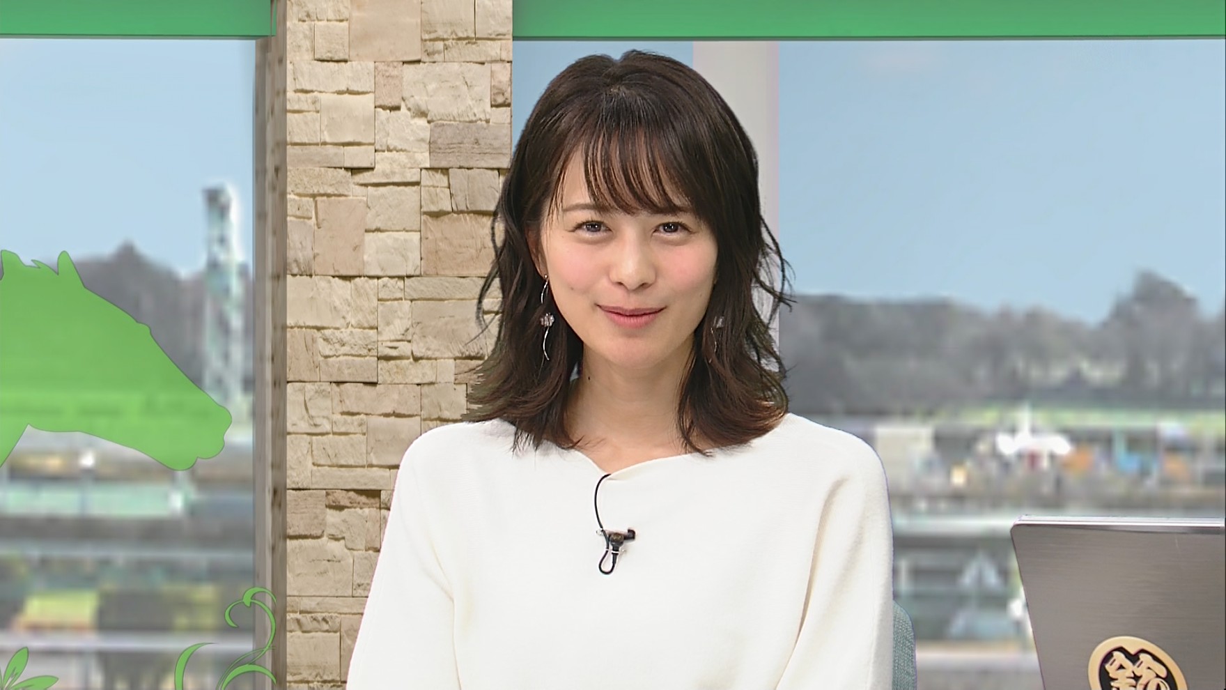 高見侑里アナ 競馬中継 涙の卒業 アナきゃぷ速報