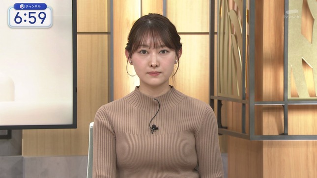 森山みなみアナ　ニットで豊乳がくっきり！！