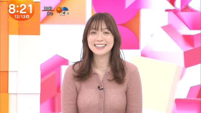 阿部華也子アナ　透けたニットの巨乳！！