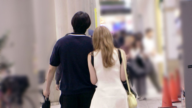 酒飲んで赤らんだ色白の肌 5