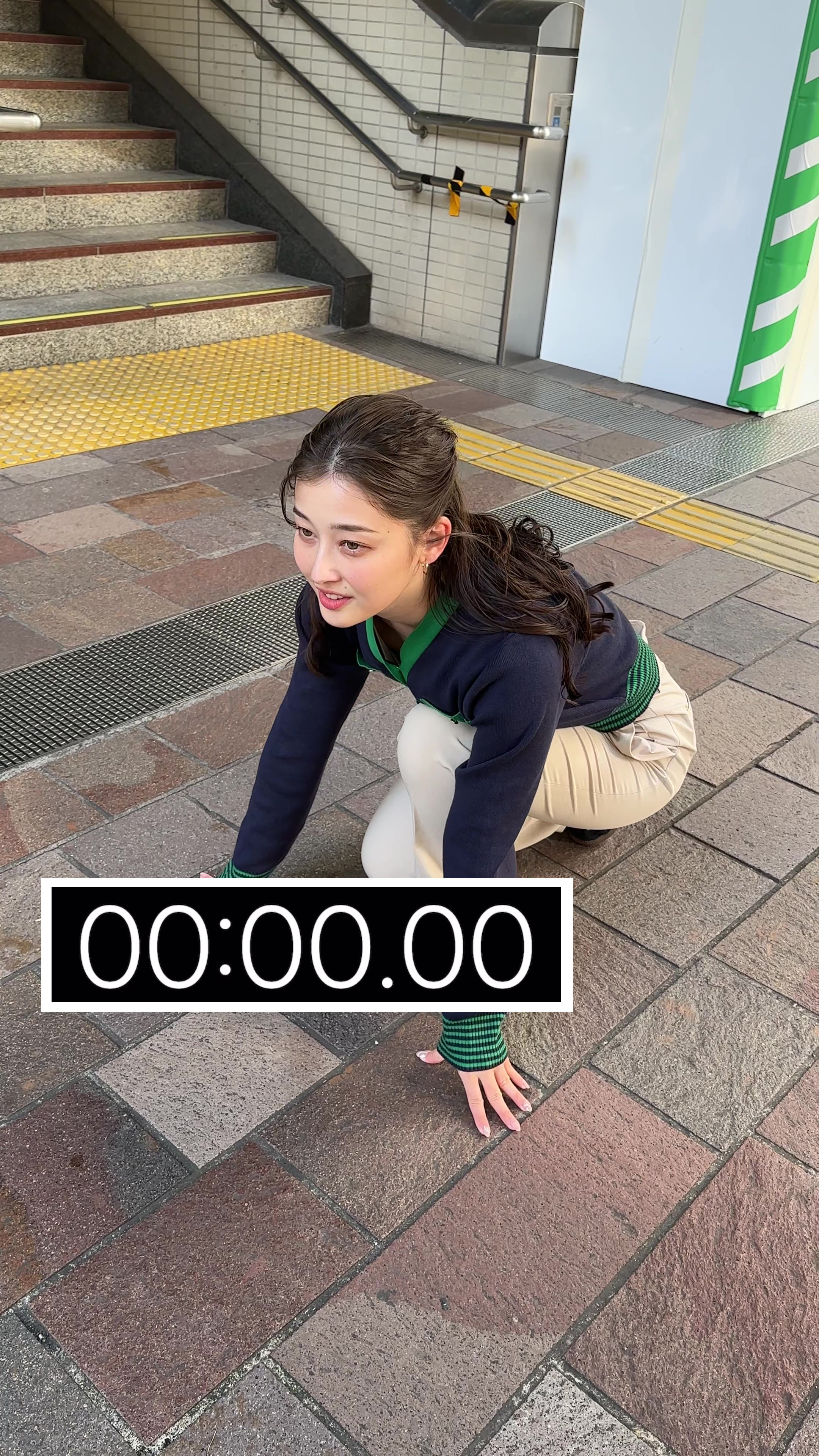 屈み お尻 パン線  