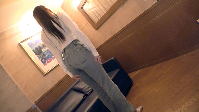 デカ尻デカ脚長 エロい女の三拍子が揃ってる 1