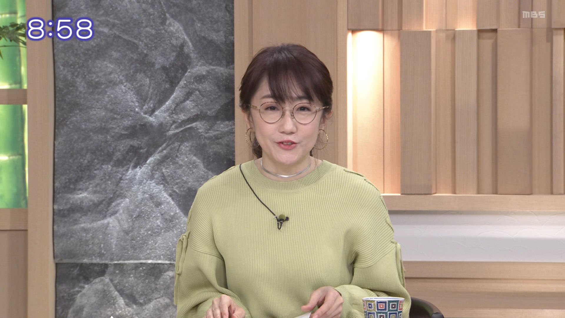 唐橋ユミアナ ニットの巨乳横乳 Gif動画あり アナきゃぷ速報