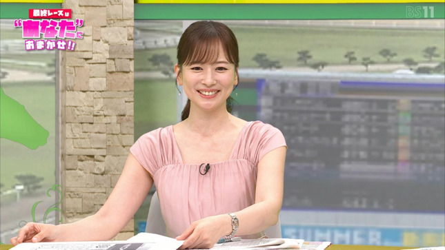 皆藤愛子アナ　セクシーノースリーブ！！