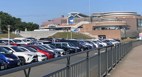 広い駐車場