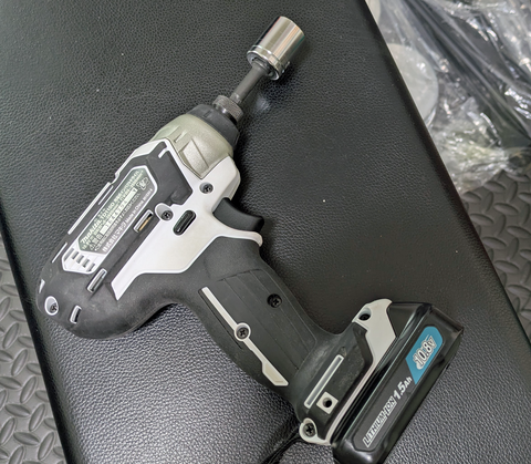 マキタのインパクトドライバー