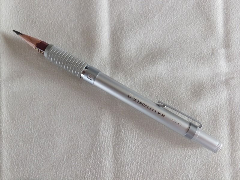 鉛筆補助軸（鉛筆フォルダー）比較 【ファーバーカステル】UFO