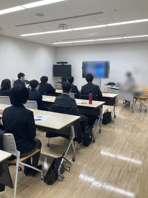第一三共説明中写真