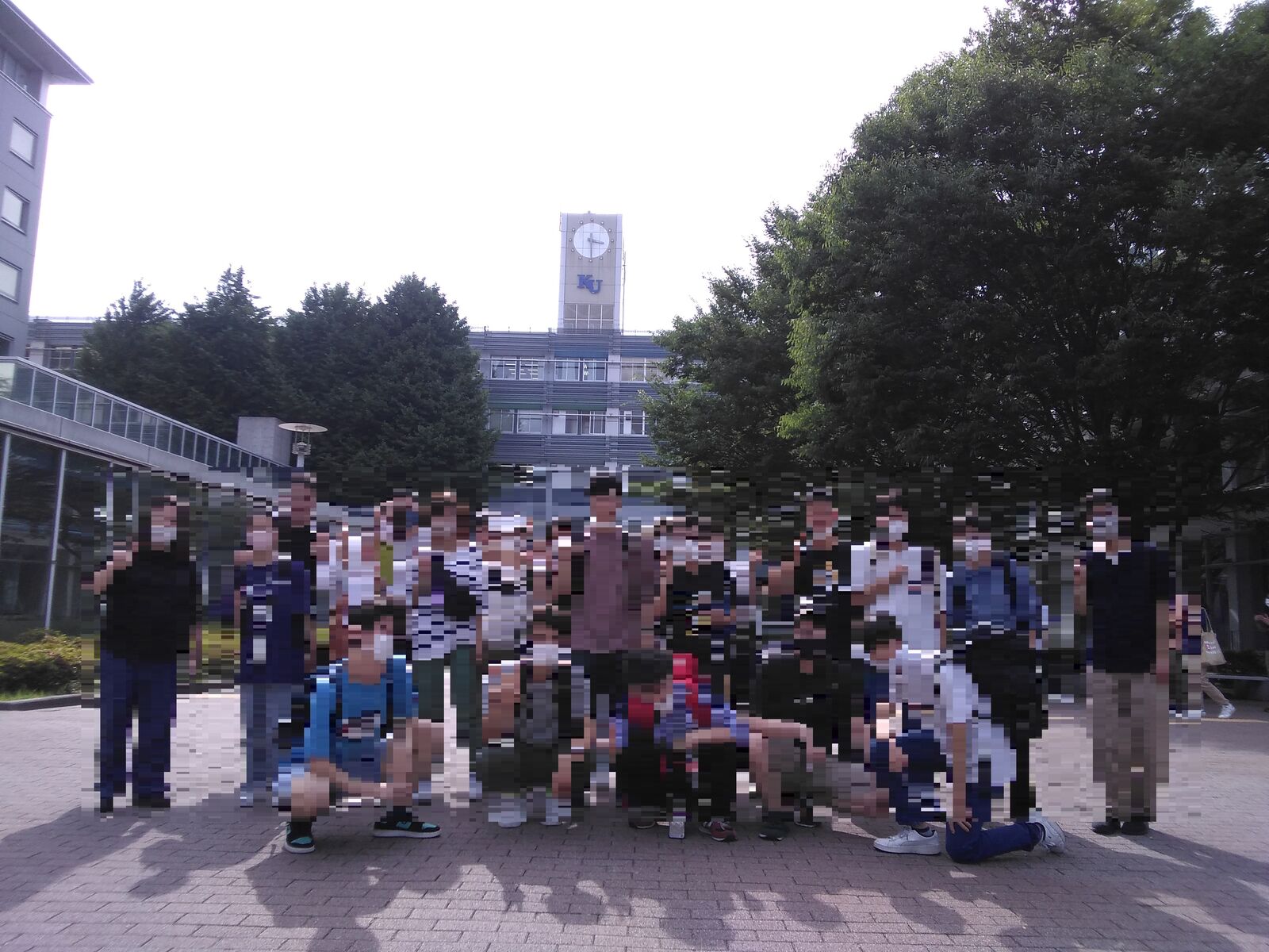 神大（モザイク処理全体）