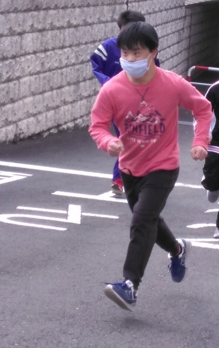 沼津 走る 走る 俺たち すべての若者に豊かな学びと青春を 沼津 走る 走る 俺たち すべての若者に豊かな学びと青春を