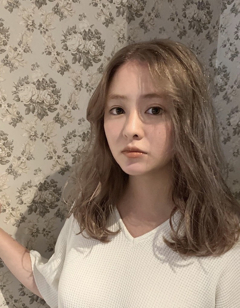 菅谷梨沙子がブリーチ2回してイメチェン ハロプロまとめ カラフル