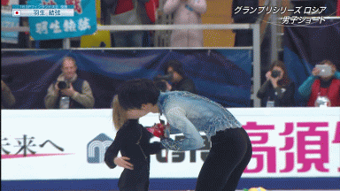 悲報 羽生結弦 美幼女に抱きつかれてしまう アダルトなblog 悲報 羽生結弦 美幼女に抱きつかれてしまう アダルトなblog