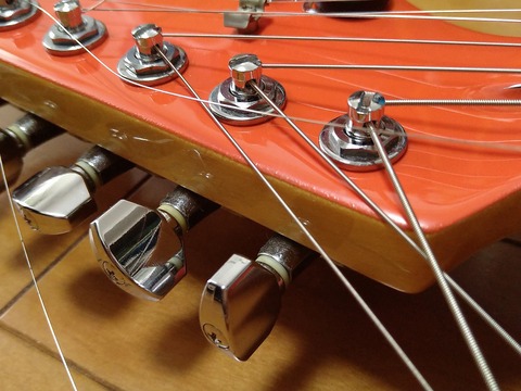 image-guitar-string-replacement_2