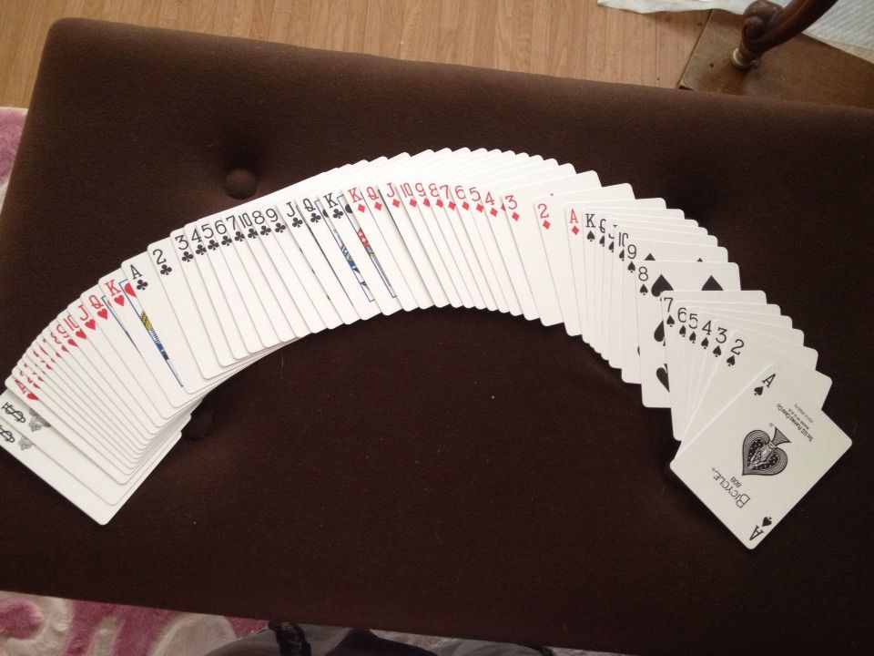 トランプデックのコレクションが増えましたので、ザーッと紹介します