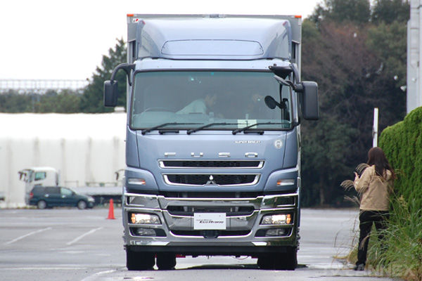 大型ハイブリッドトラックとは どんなクルマか コマモannex