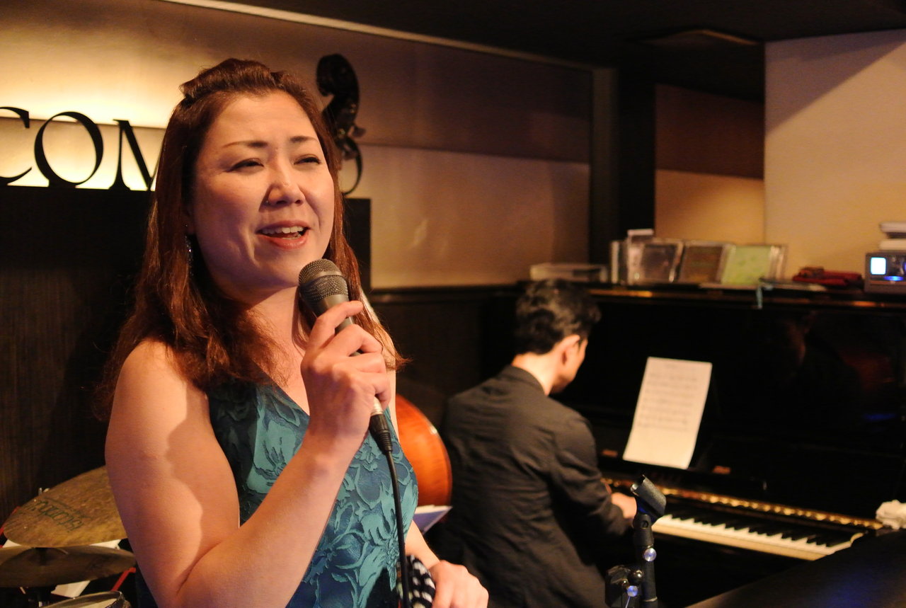 片山恵依子 Comodo Photo Gallery