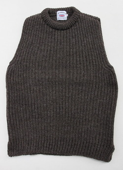 TRAD HOUND Crew Neck Vest DGW