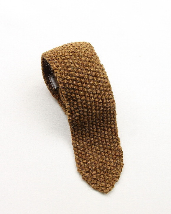 BLACK Sheep ”Hand KnitTie V HARVEST”251005 (2)