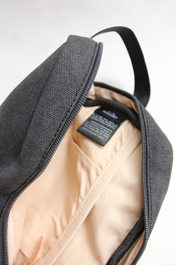 QWSTION ”Travel Kit WHSHED BLACK” (2)
