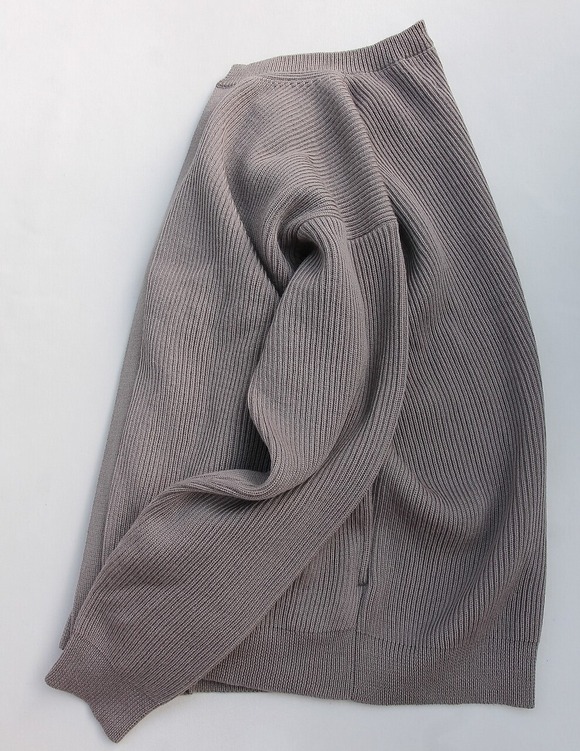 Vincent et Mireille ”8 GG Aze Crew Neck Cardigan ICE GREY” (3)