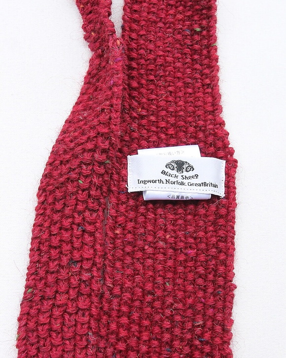 BLACK Sheep ”Hand Knit Tie V RADISH Nep” 260920 (2)