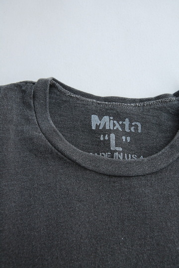 MIXTA Crew Neck with Pocket (3)