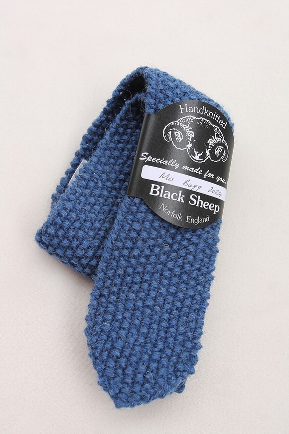 Black Sheep ”Hand Knit Tie DENIM”240929