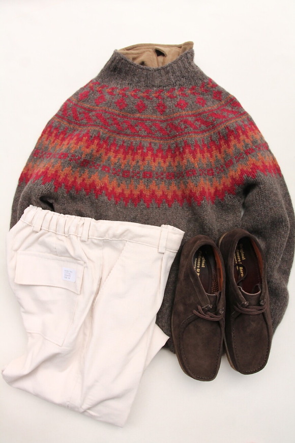 THU RED Top 2022 NOVEMBER 17 (3)