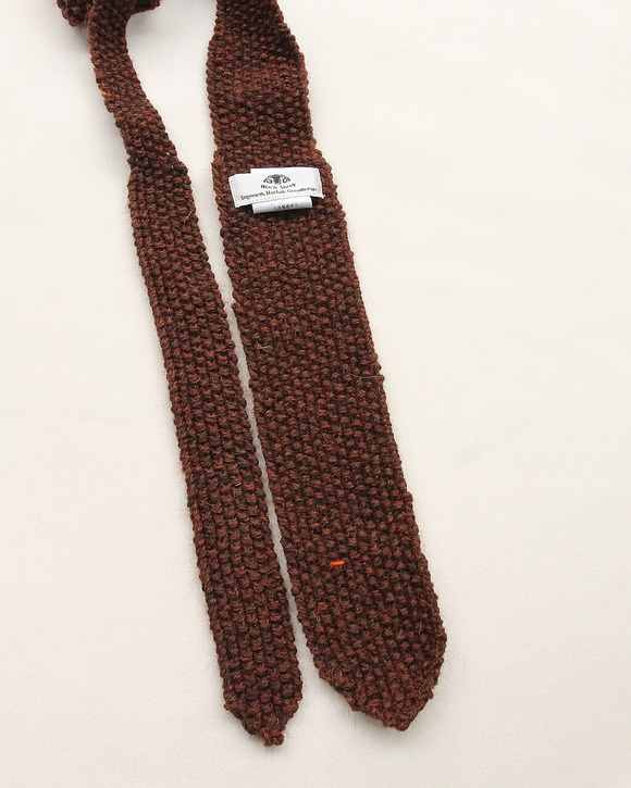 BLACK Sheep ”Hand KnitTie V SABRE BROW”250926 (3)