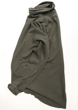 hannes roester ”Fine Cotton Pique Turtle Neck CAYYAK” (4)