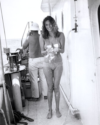  Jacqueline Bisset