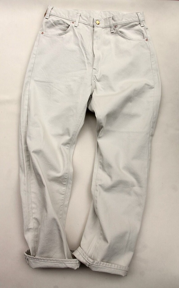 NOUN ”UF WHITE” 2307074