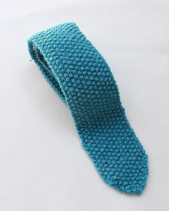 BLACK Sheep ”Hand KnitTie V SPORTING BLUE ”250916