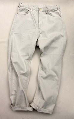 NOUN ”UF WHITE” 2307074